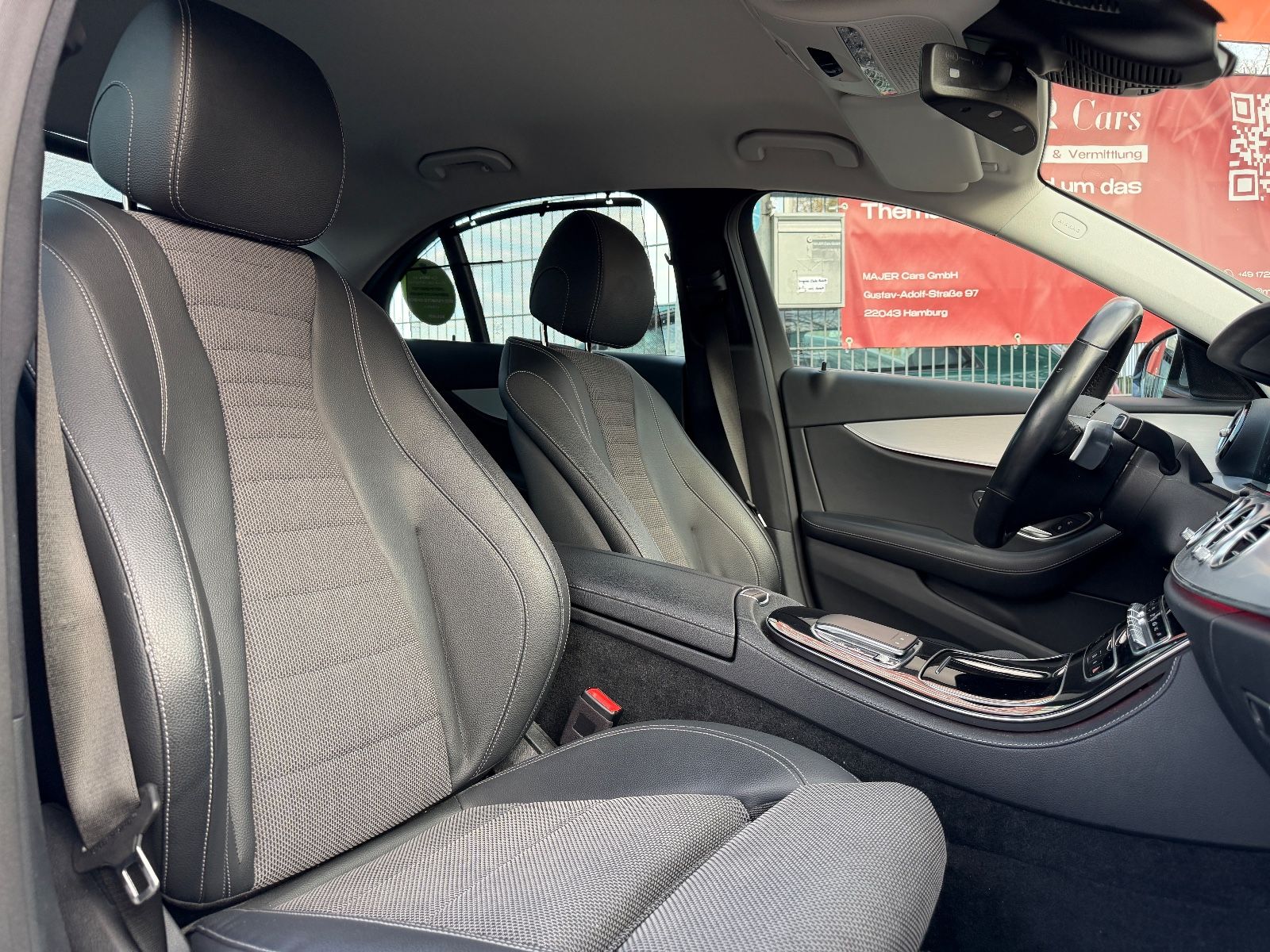 Fahrzeugabbildung Mercedes-Benz E 300e Avantgarde 4Matic*LED*KAMERA*TEILLEDER*