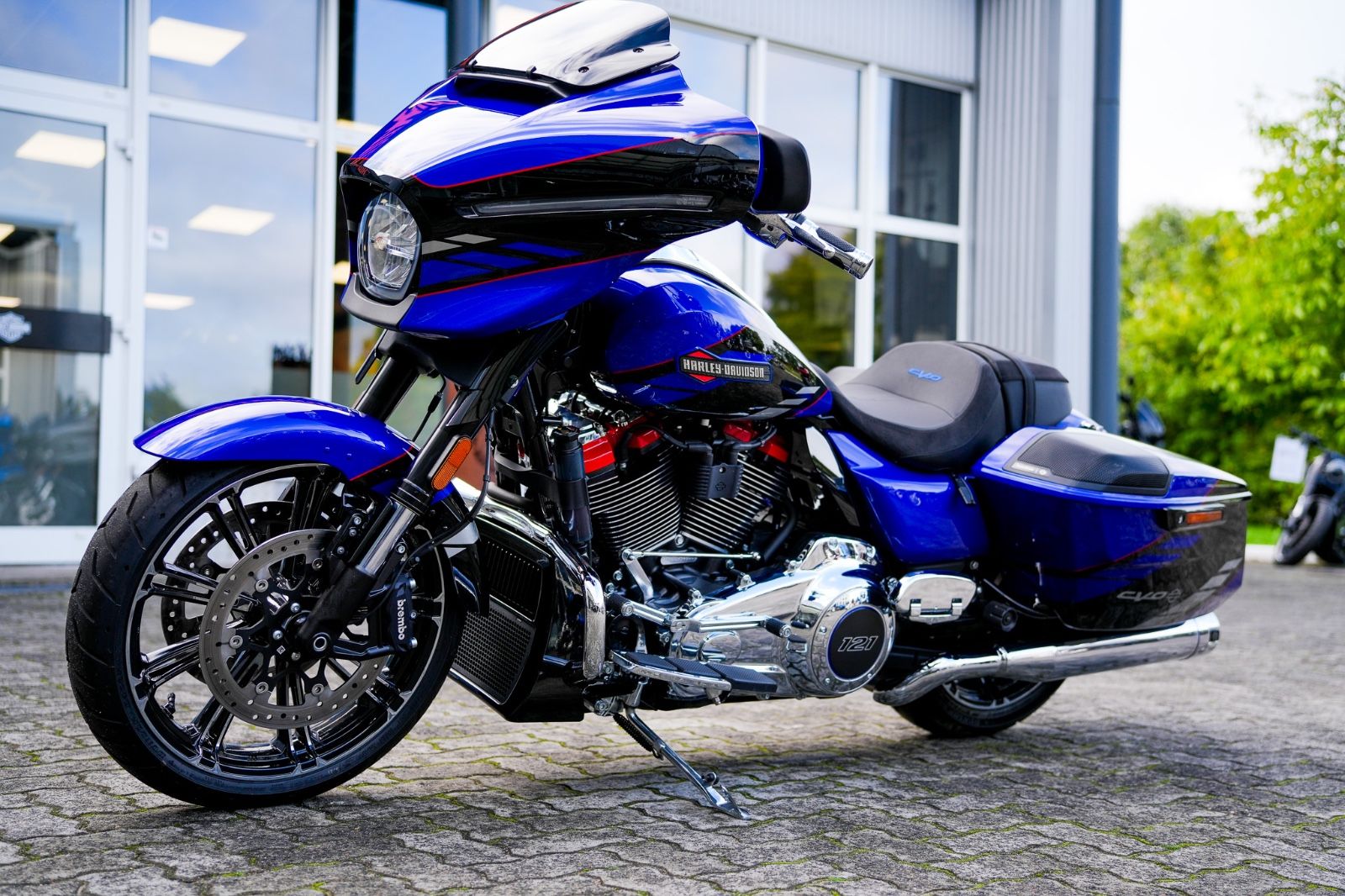 Fahrzeugabbildung Harley-Davidson CVO Street Glide  FLHXSE 121 CUI MY25