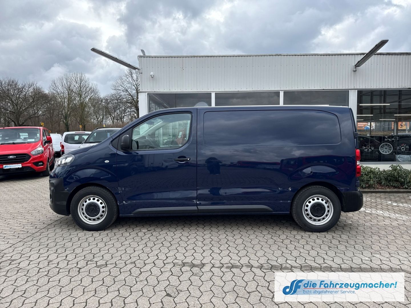 Fahrzeugabbildung Opel Vivaro Kasten Edition M 1.5 D  Musikstreaming To