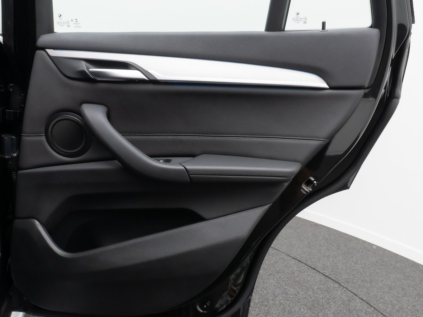 Fahrzeugabbildung BMW X1 xD25e xLine HUD DAB Parkassist Komfort Alarm