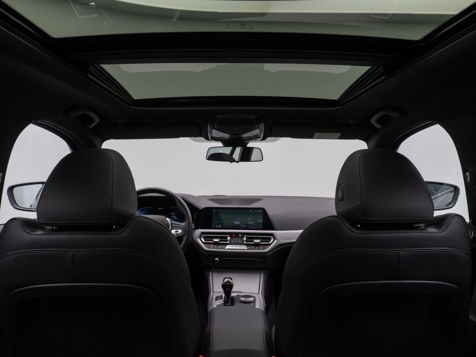 Fahrzeugabbildung BMW 320e xD Panorama Kamera DAB HiFi Alarm Sport LED