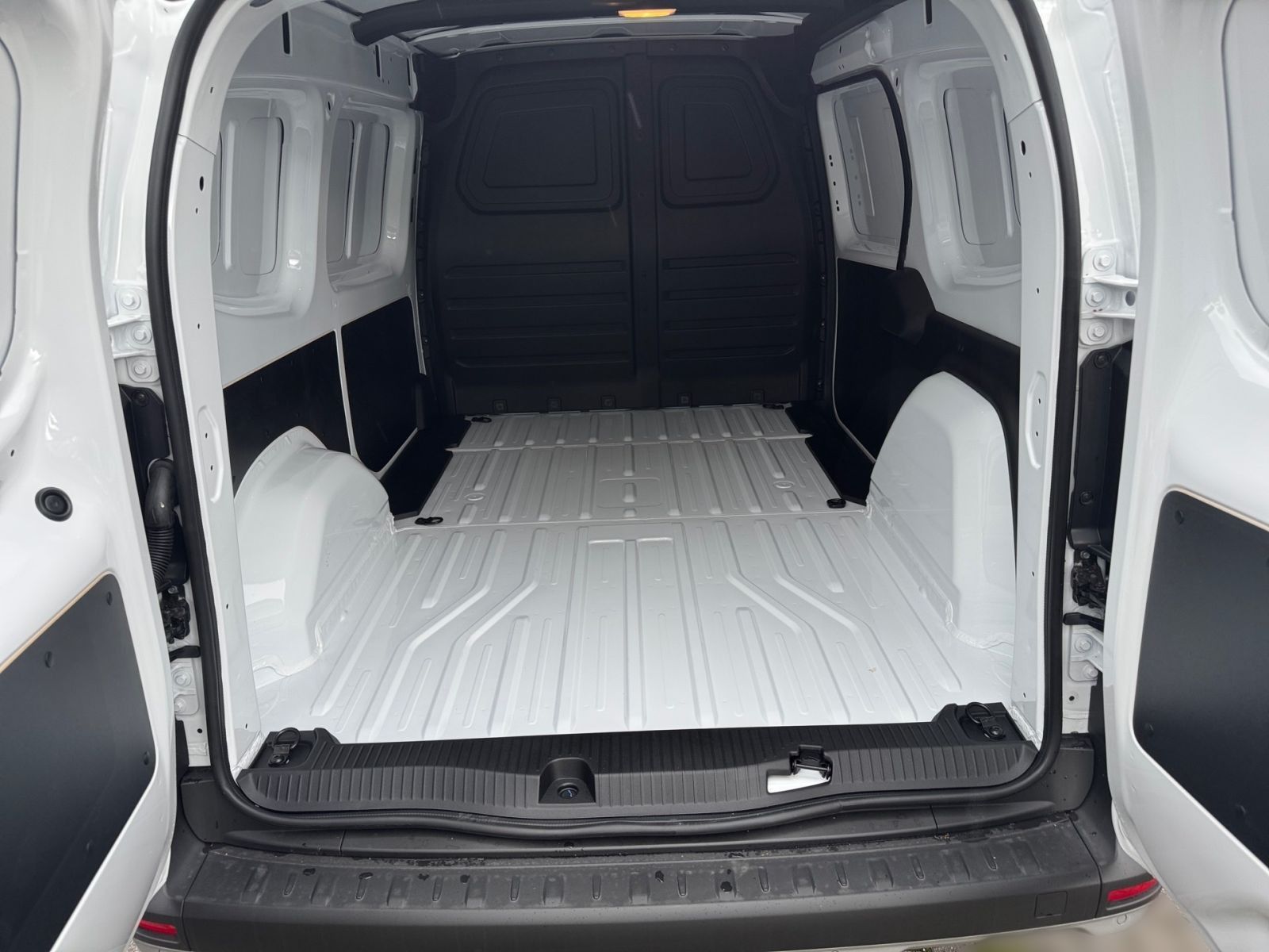 Fahrzeugabbildung Nissan Townstar Kastenwagen L2 2,3t Acenta