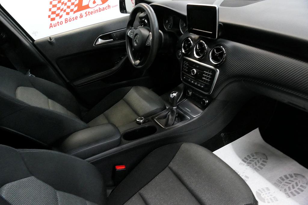 Mercedes-Benz GLA 180