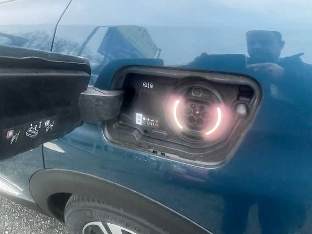 Fahrzeugabbildung Peugeot 3008 GT PlugIn Hybrid4 300 e-EAT8