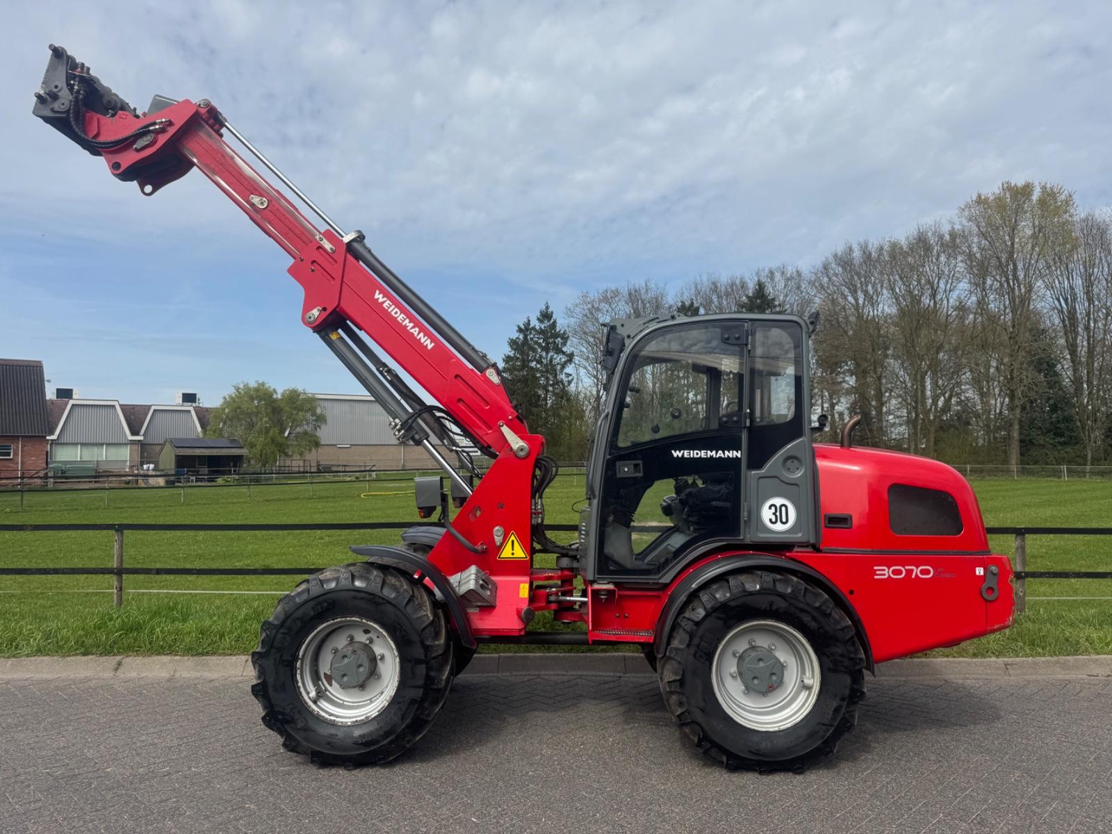 Weidemann 3070 CX80