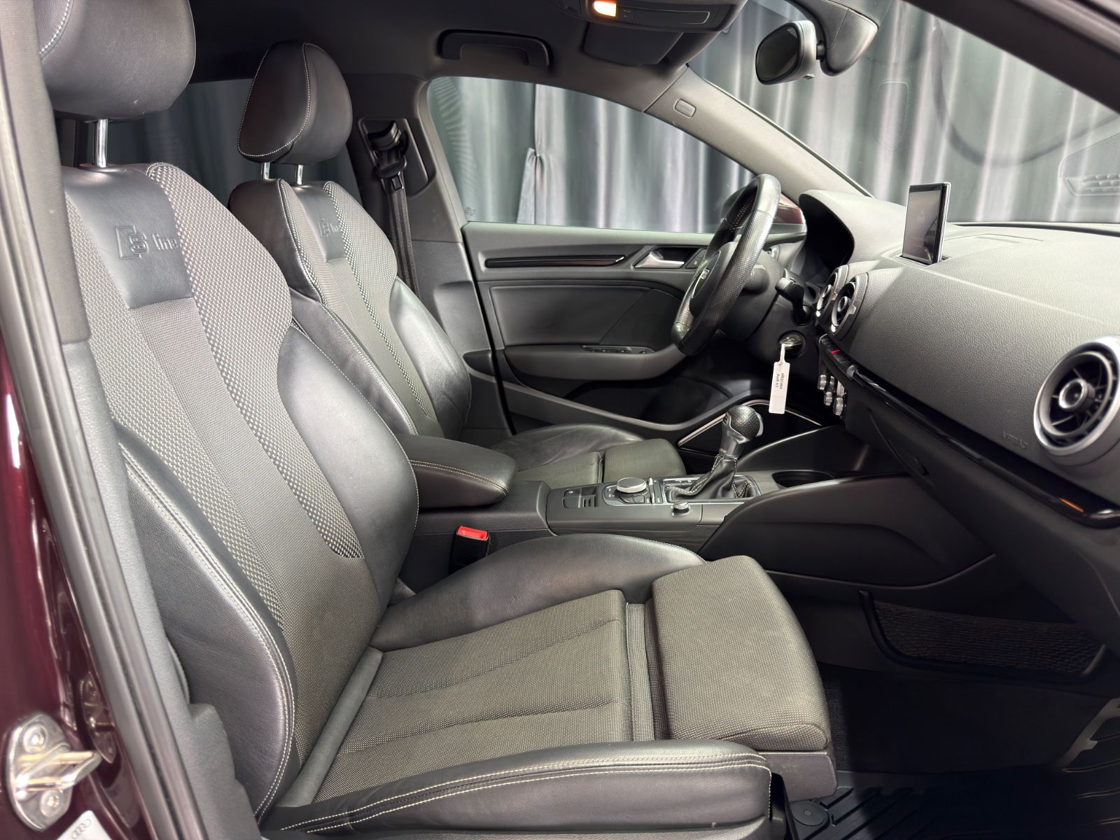 Fahrzeugabbildung Audi Audi A3 Limousine 2.0 TDI|3xS-LINE|B&O|S-TRONIC