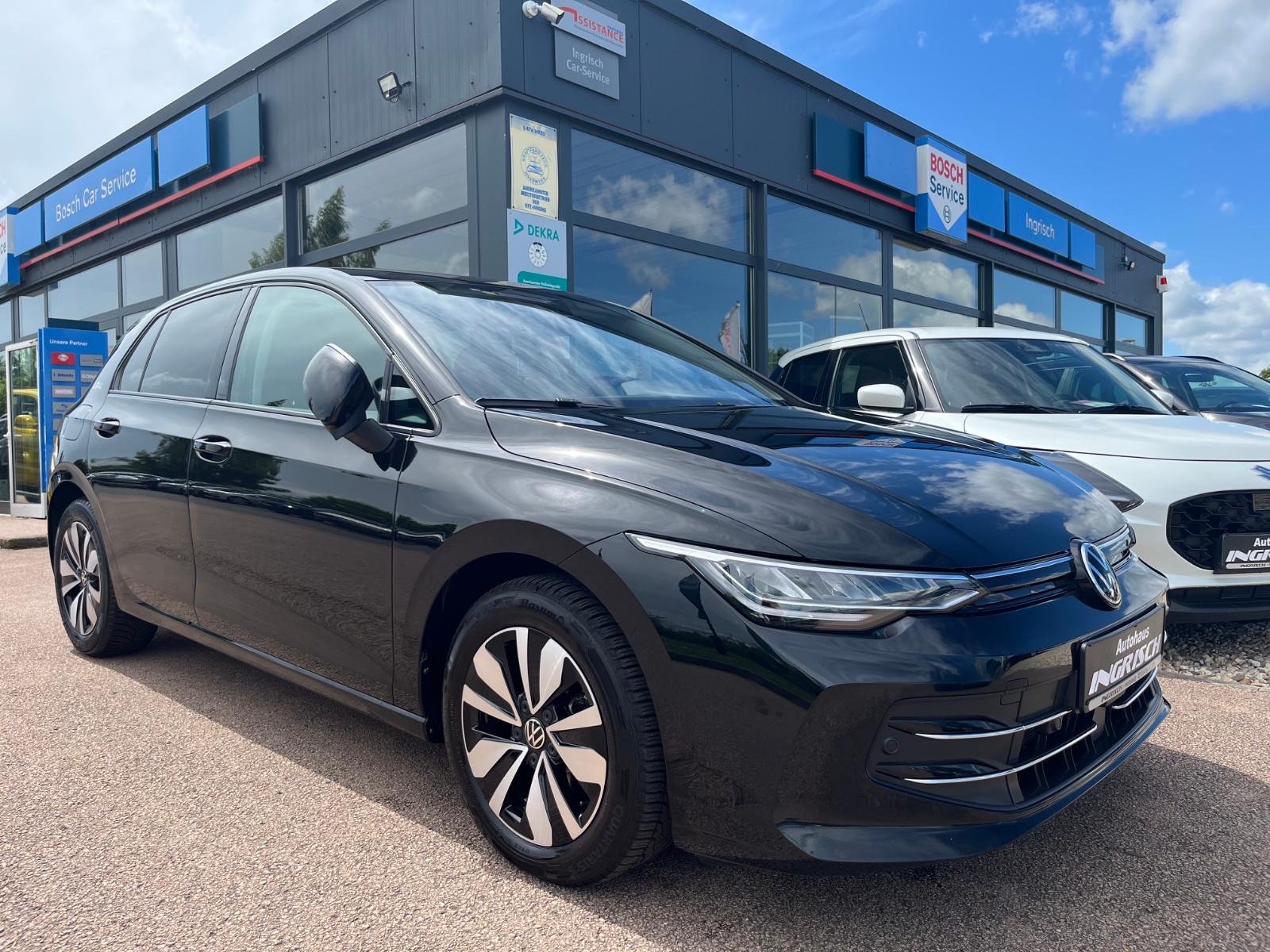 Volkswagen Golf VIII Lim. 1.5 TSI Goal mit NAVI+PDC+LED