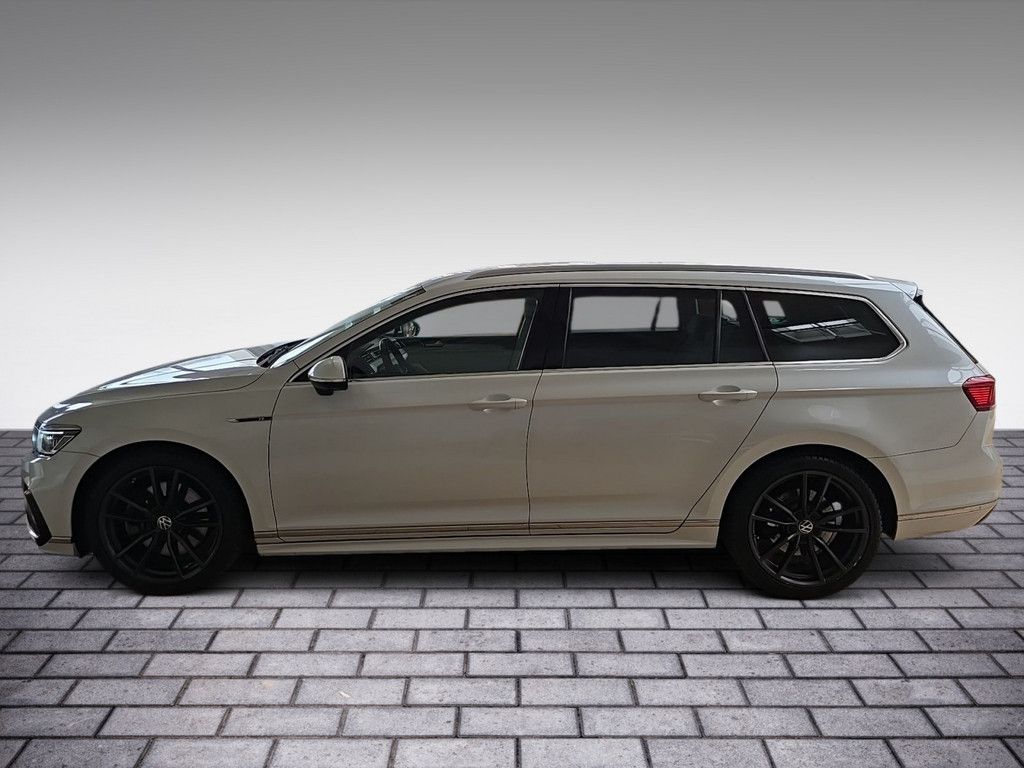 Volkswagen Passat Variant R-Line 4Motion 2.0 TSI 272PS Eleg foto 3