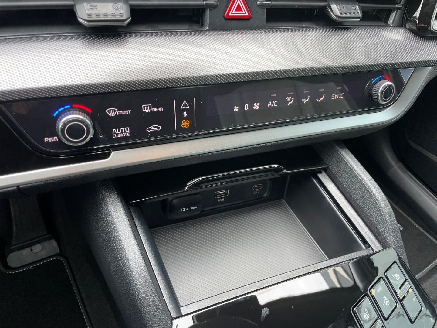 Fahrzeugabbildung Kia Sportage Nightline Mild-Hybrid LED Kamera SHZ