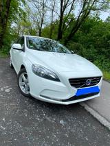 Volvo V40 T3 - TÜV und Bremsen vorn neu. - gebrauchte Volvo V40 aus dem Jahr 2013