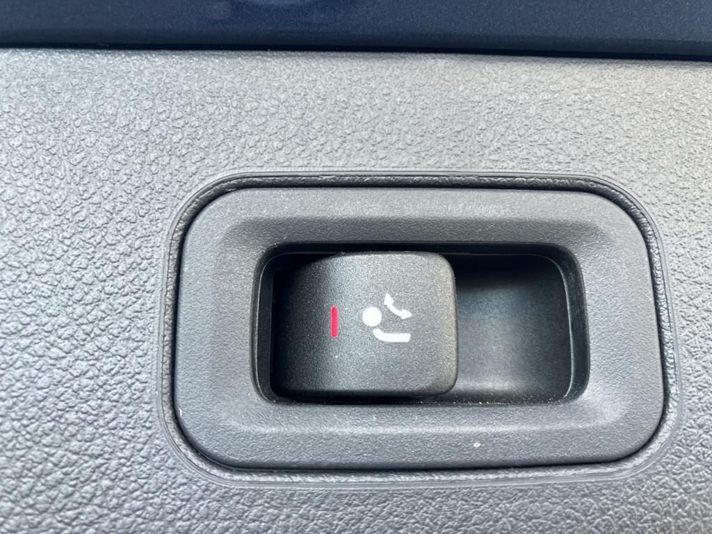 Fahrzeugabbildung Mercedes-Benz B 200 d *AHK*Navi*KeyLess*SpurW*PDC*LED*SpurH*LM