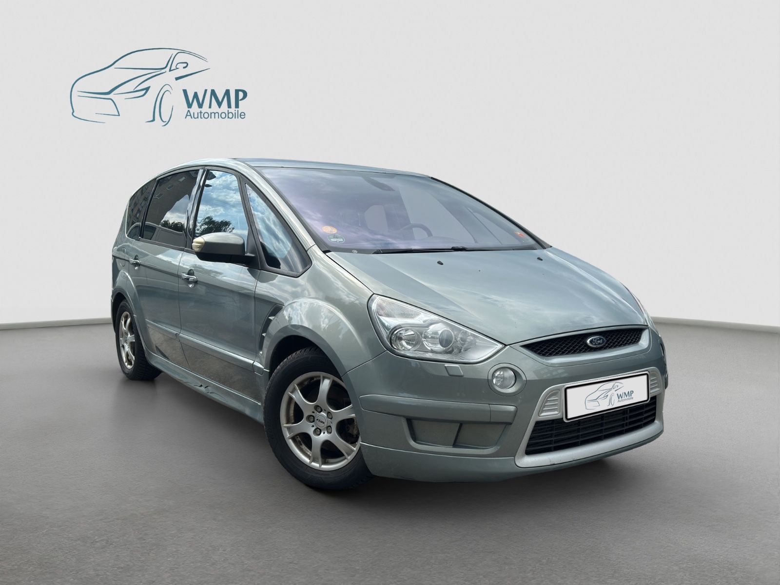 Fahrzeugabbildung Ford S-Max S-MAX Titanium S/Navi/PDC/Panorama/