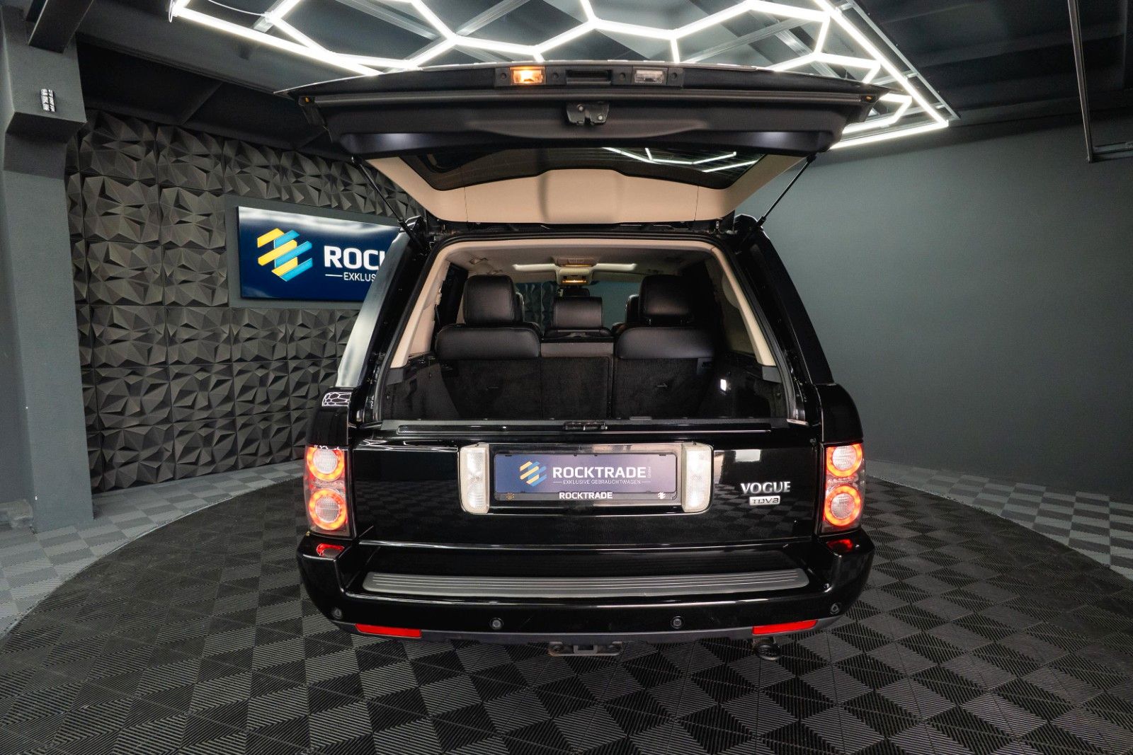 Fahrzeugabbildung Land Rover Range Rover V8 4.4 TD Vogue | Turbo + TÜV NEU