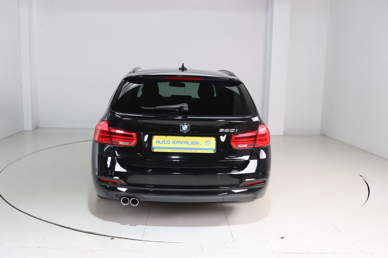 Fahrzeugabbildung BMW 320 i Advantage * LED * 1.Hand * Service neu Tou
