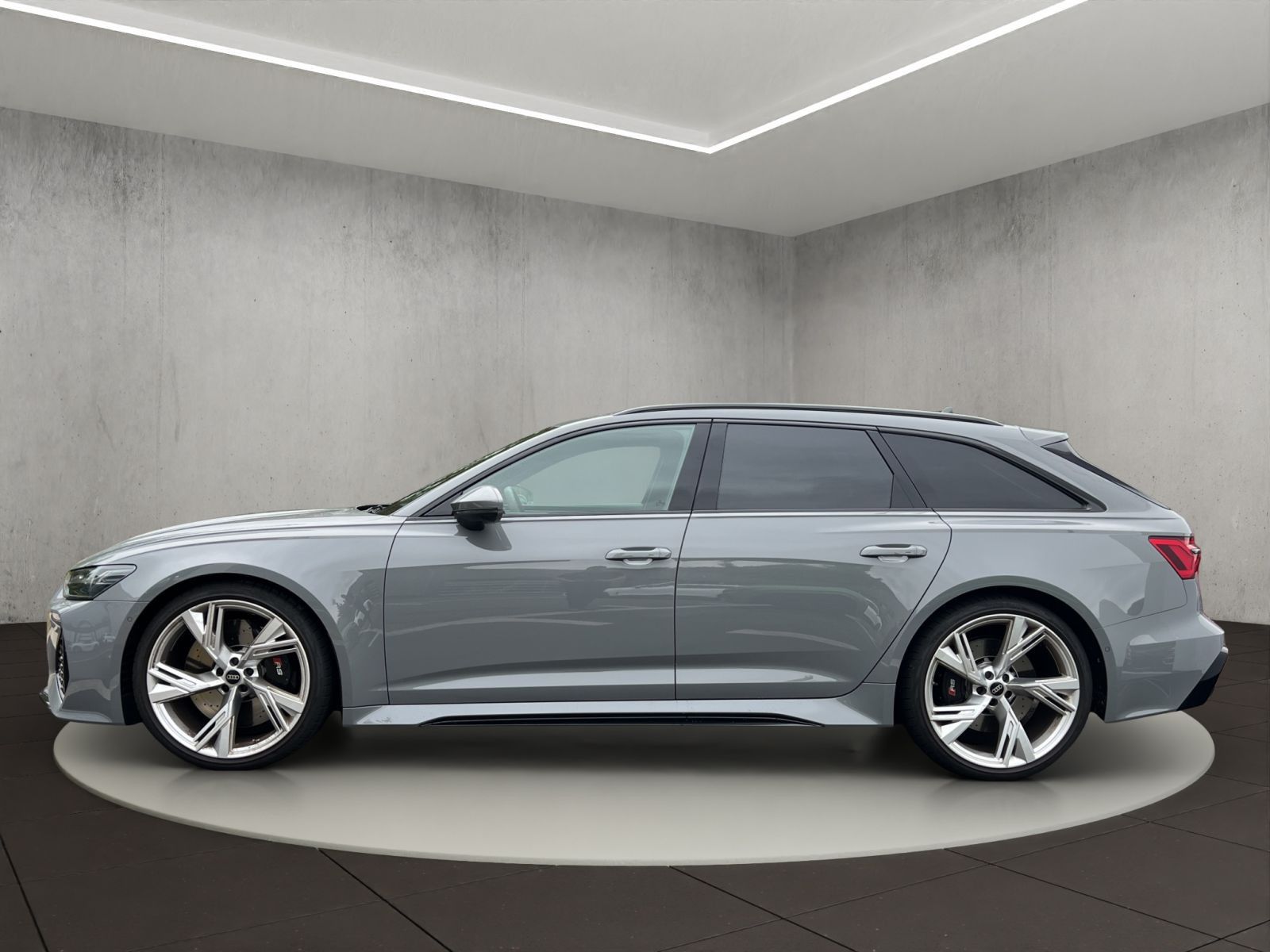 Audi RS 6 Avant 4.0 TFSI quattro 600 PS foto 2
