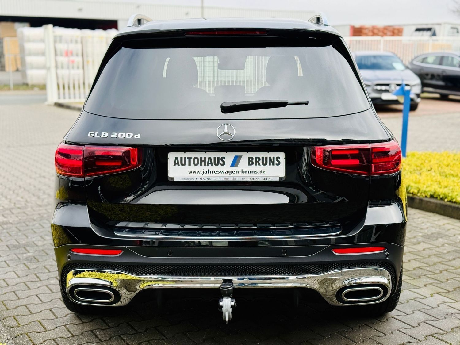 Fahrzeugabbildung Mercedes-Benz GLB 200 d AMG - Distronic, AHK, LED, EDW, RFK, K
