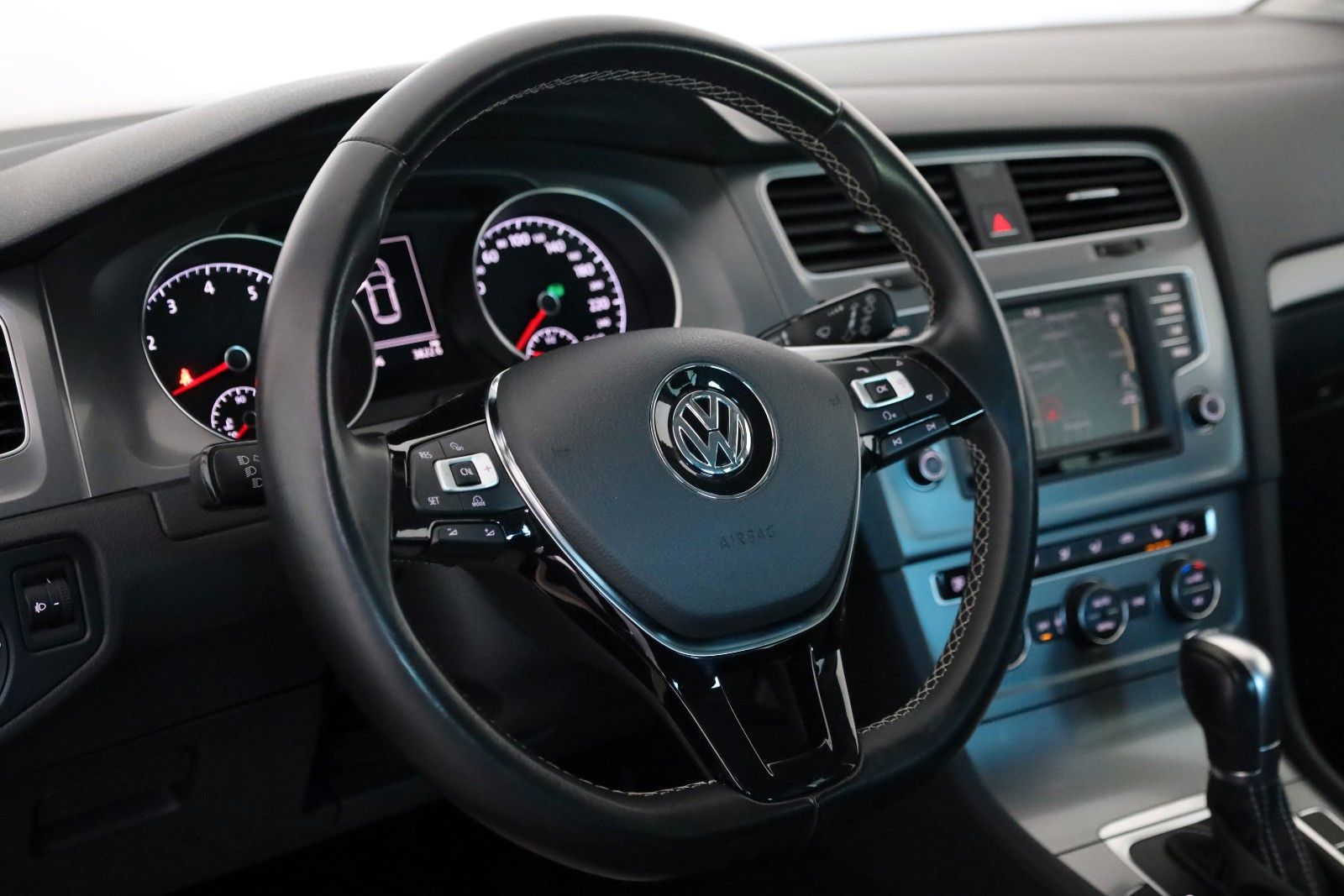 Fahrzeugabbildung Volkswagen Golf VII Lim. Lounge Navi,SH,PDC