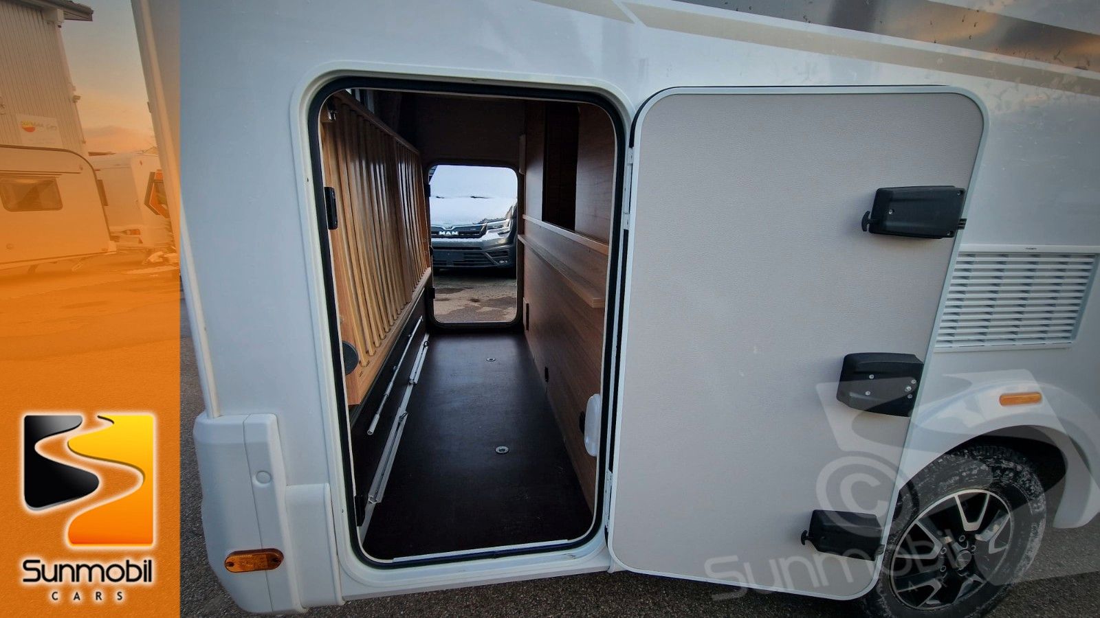 Fahrzeugabbildung Weinsberg CaraHome 600 DKG 140 PS Navi RFK