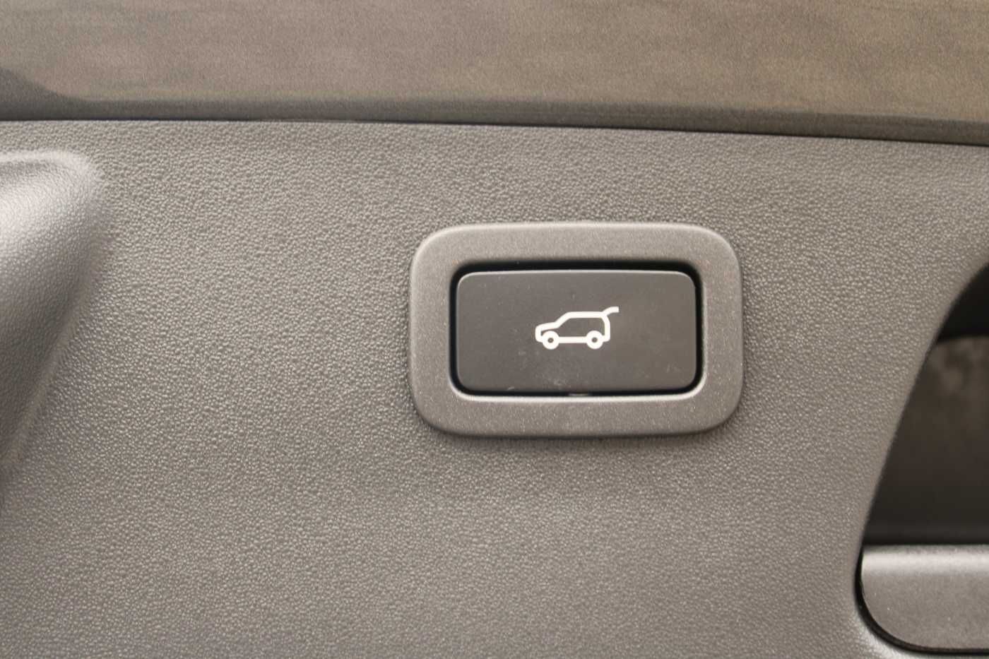 Fahrzeugabbildung Jaguar E-Pace Diesel D180 AWD Aut. Chequered Flag