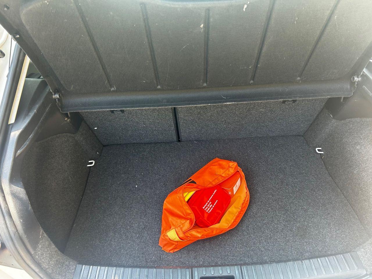 Seat Ibiza 1.0 TGI metano benz neopatentati