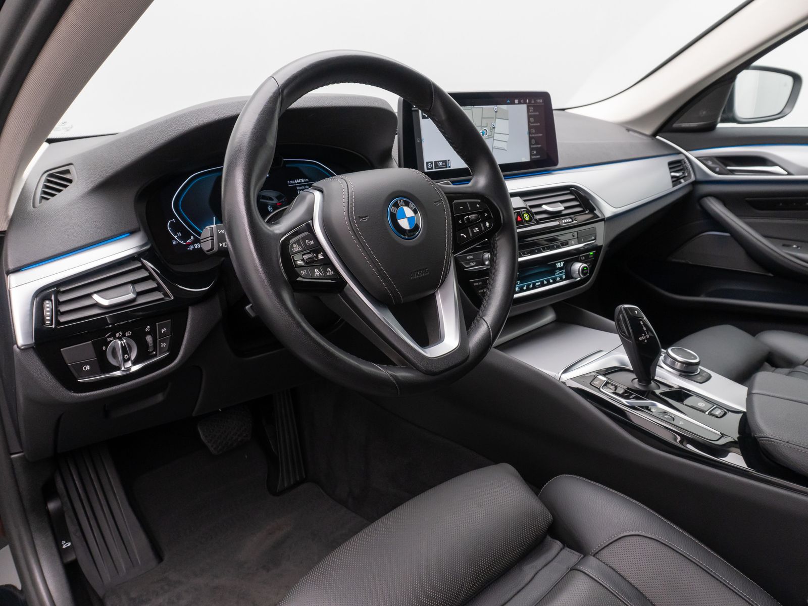 Fahrzeugabbildung BMW 520e  360° Laser HUD DAB H/K ACC Komfort Alarm