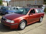Skoda Octavia 1.6 Tour Comfortline 1.Hand...! - Skoda Octavia aus 2006: Kombi