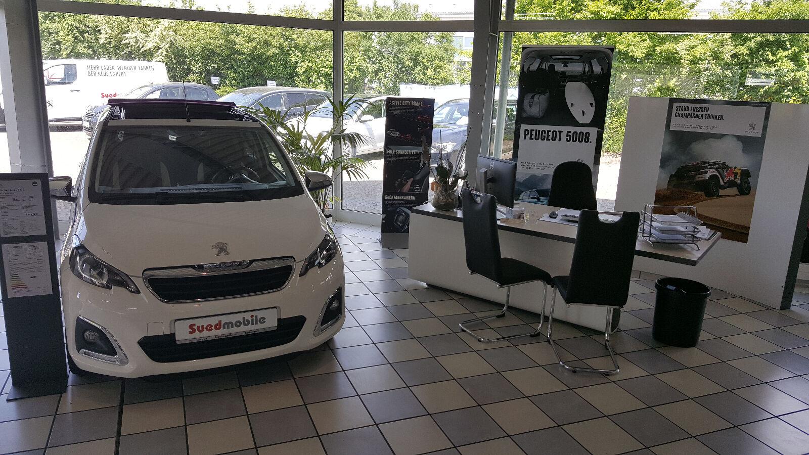 showroom-image-bottom
