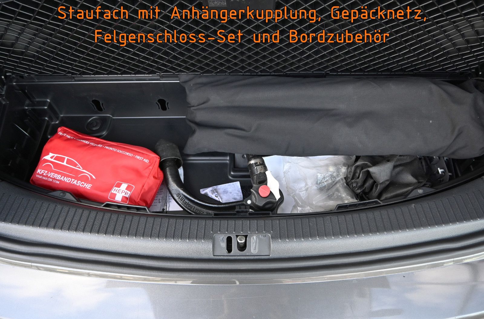 Fahrzeugabbildung Volkswagen Touran 1.2 TSI LIFE °AHK°STANDHEIZ°7-SITZE°