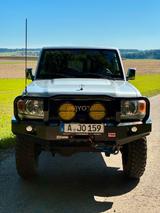 Toyota Land Cruiser GRJ71 Permanentallrad - Toyota Land Cruiser mit Benzin-Antrieb: Geländewagen