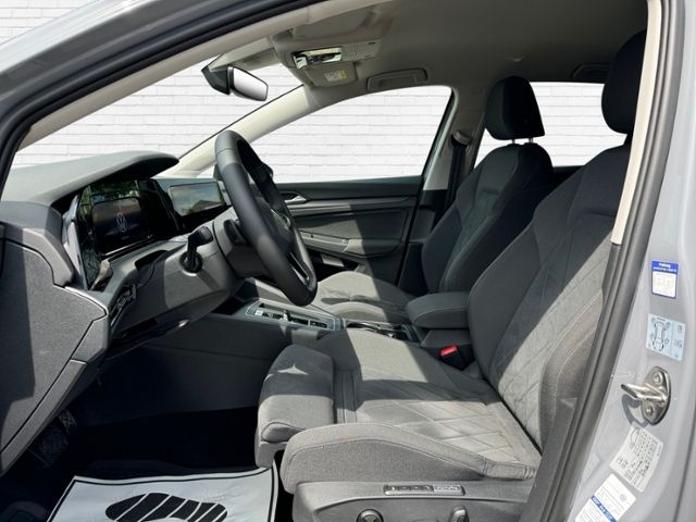 Fahrzeugabbildung Volkswagen Golf VIII Style 1.4l eHybrid DSG - Navi*ACC*LED+
