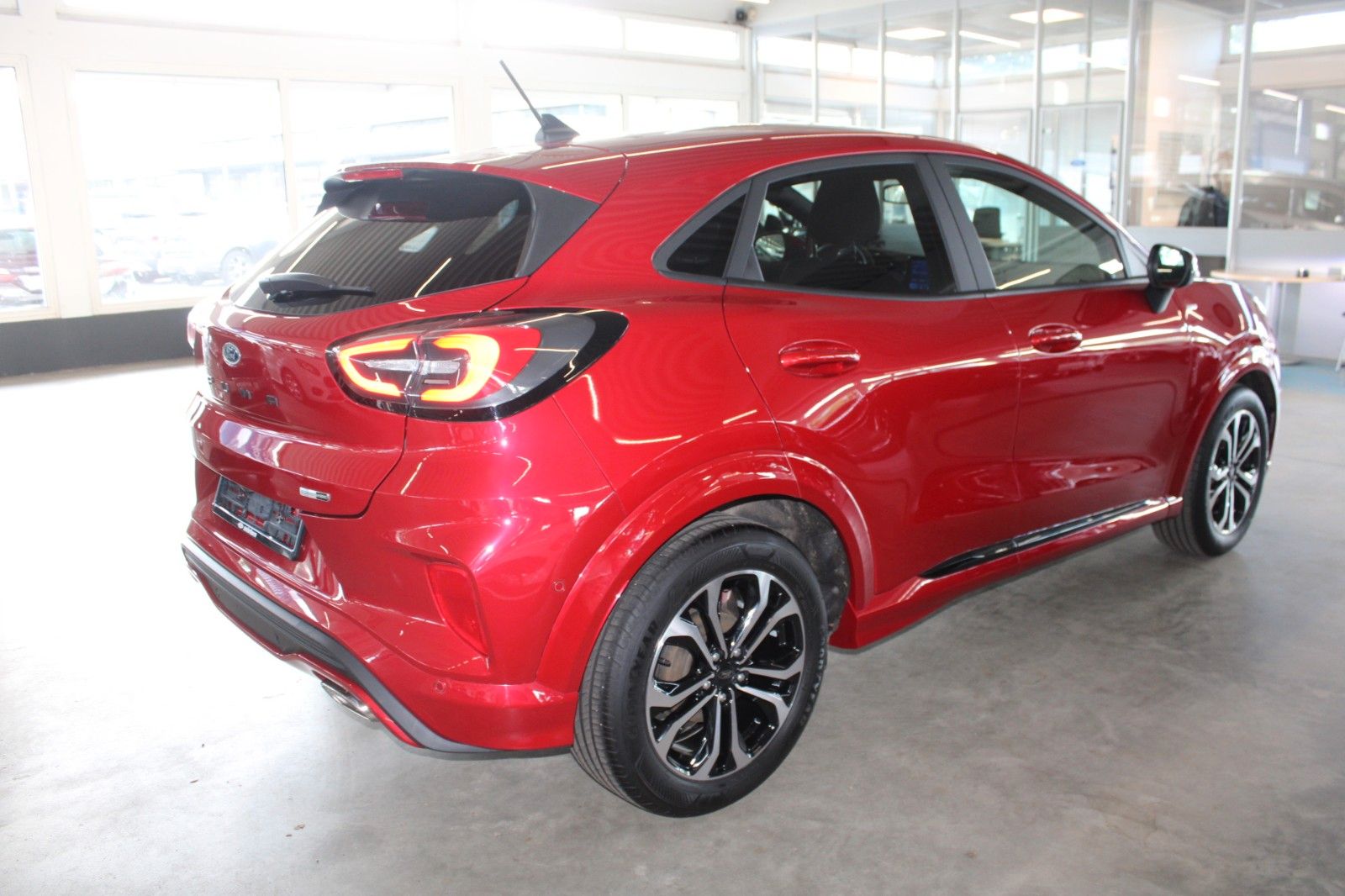 Fahrzeugabbildung Ford Puma MHEV ST-Line AHK LED NAVI WINTER PAKET uvm.