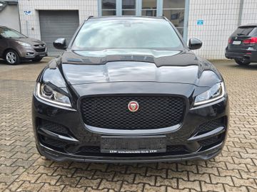 Jaguar F-Pace - 9
