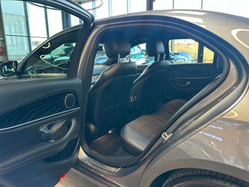 MYAUTOCENTER – Gebraucht- und Jahreswagen mit Werkstattservice in Pfaffenhofen Mercedes-Benz E 220 E Limousine *AVANTGARDE*KAM*HUD*AHK*PDC*
