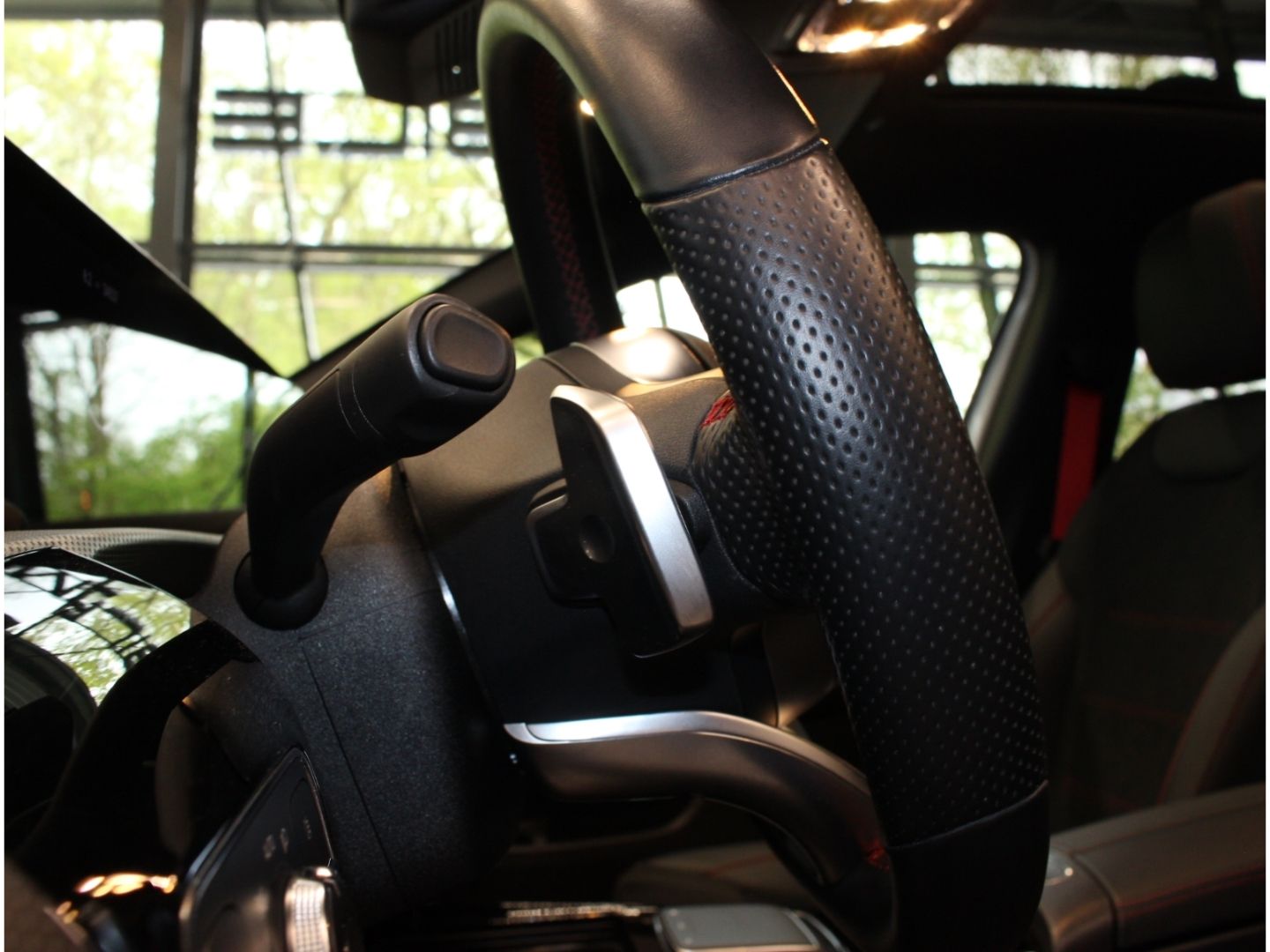 Fahrzeugabbildung Mercedes-Benz A 35 AMG 4Matic MULTIBEAM*STDHZ*Pano*Kamera