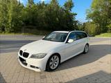 BMW E91 330d x-Drive  Touring / Handschalter - BMW 330: Kombi, E91 330d
