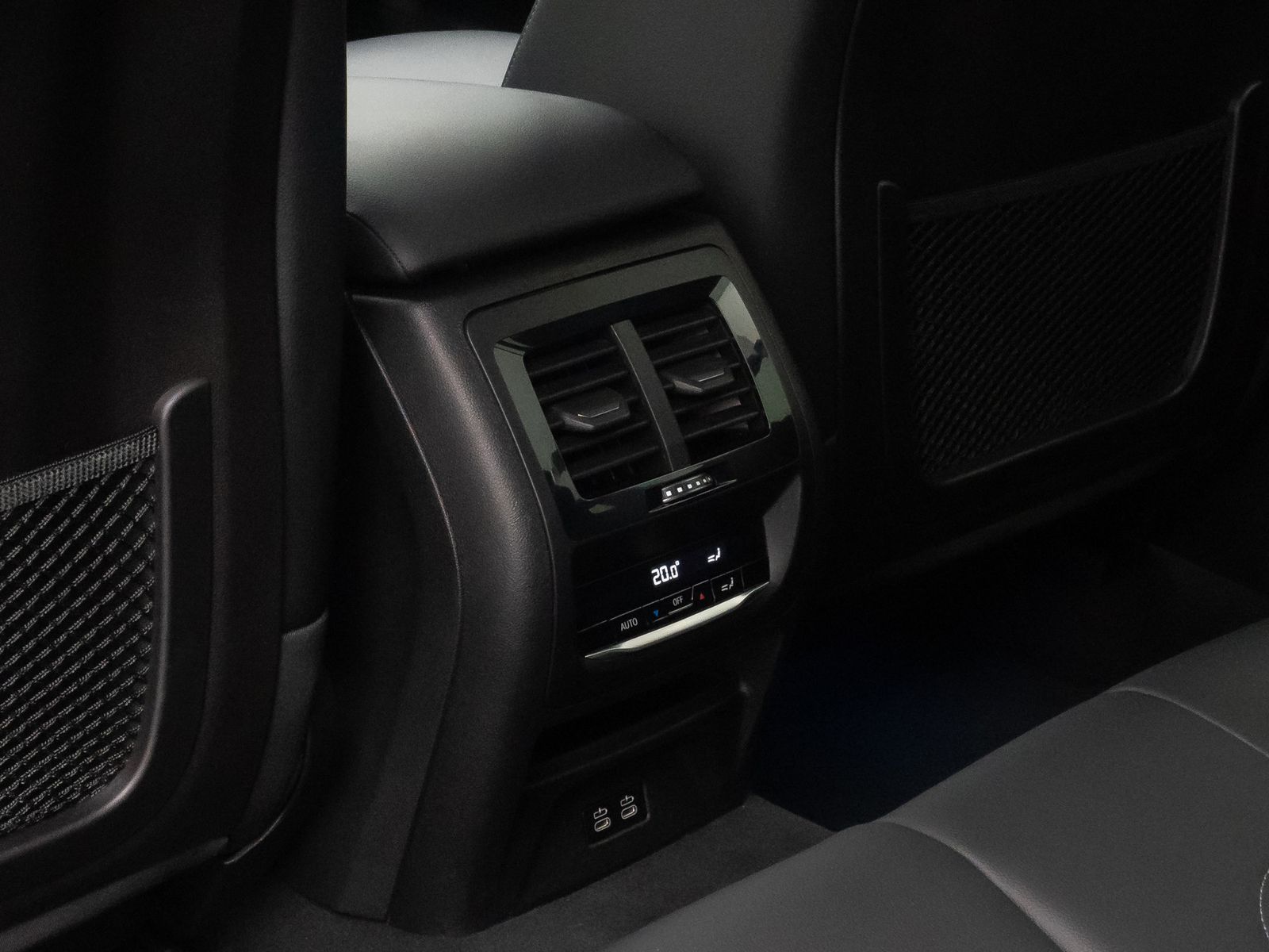 Fahrzeugabbildung BMW X3 xD30e M Sport Kamera DAB HIFI HUD Individual