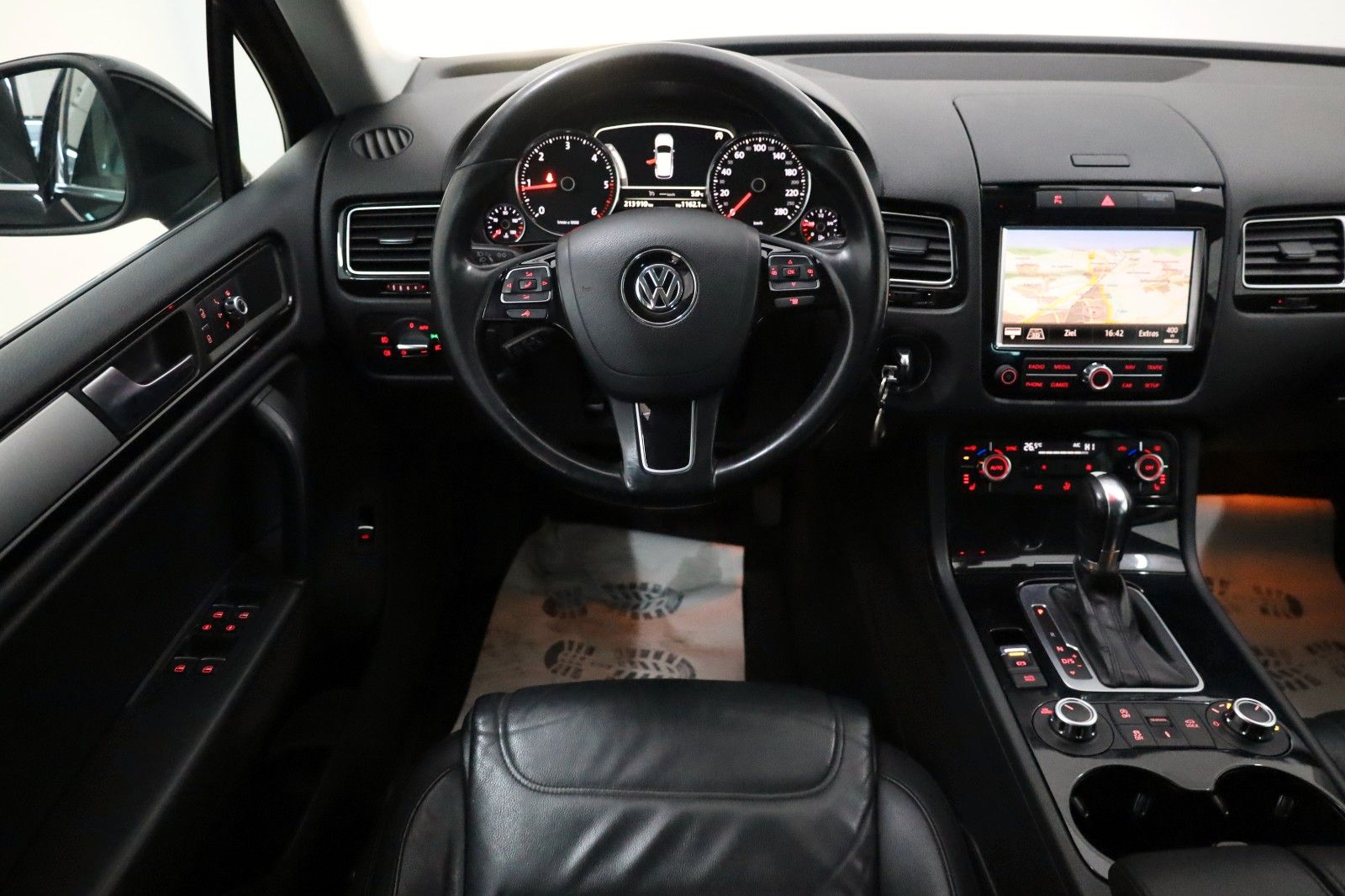 Fahrzeugabbildung Volkswagen Touareg V6 TDI R Line Leder,Navi,Xenon,,AHK,SH