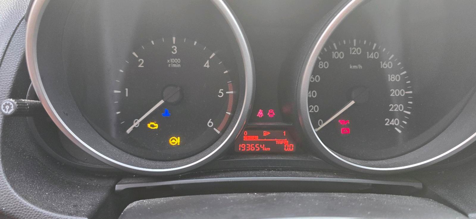 Mazda 2 2011 — photo 6