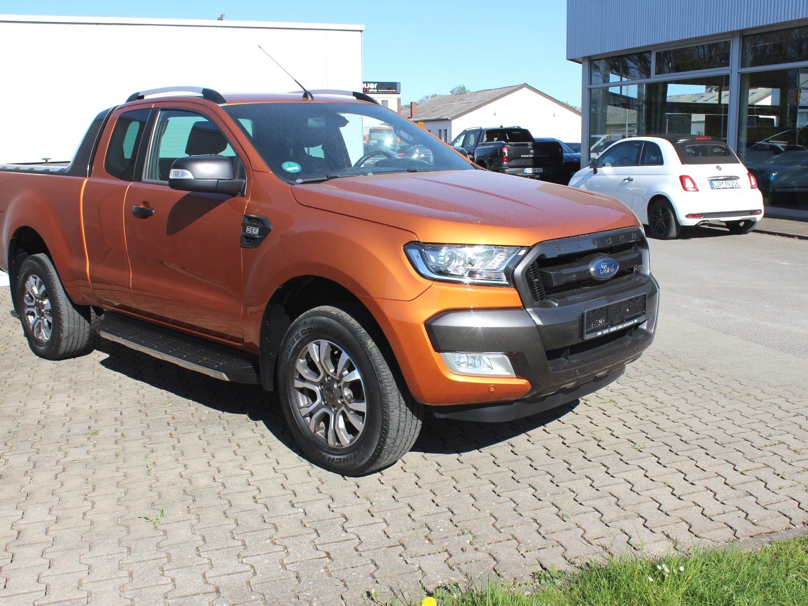 Fahrzeugabbildung Ford Ranger Wildtrak Extrakabine 4x4 3,2 TDCi