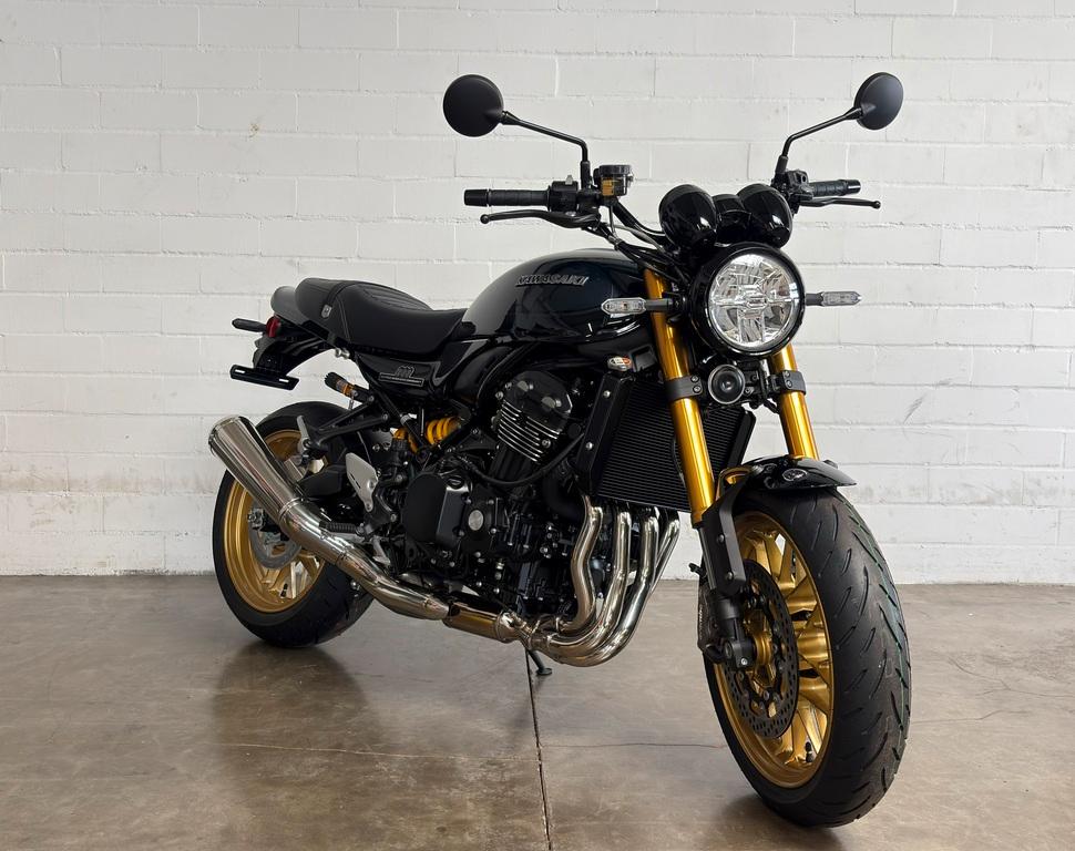 Kawasaki Z900RS SE Black Ball Edition - absolutes Unikat!