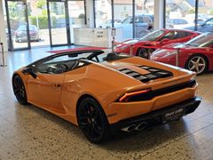 Fahrzeugabbildung Lamborghini Huracán LP610-4 Spyder ( CAMERA/ LIFT/ ARANCIO