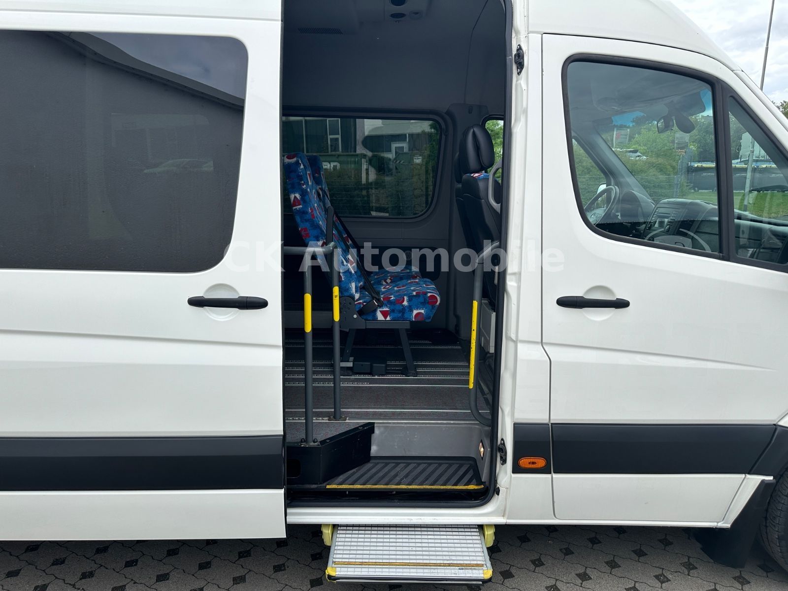 Fahrzeugabbildung Mercedes-Benz Sprinter II 316 CDI Kombi Maxi Automatik/9 Sitze