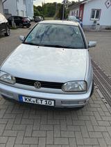 Volkswagen Golf 1.8 Family Family - Volkswagen Golf aus 1997 mit Benzin-Antrieb: Kombi