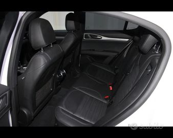 Alfa-Romeo Stelvio - 11