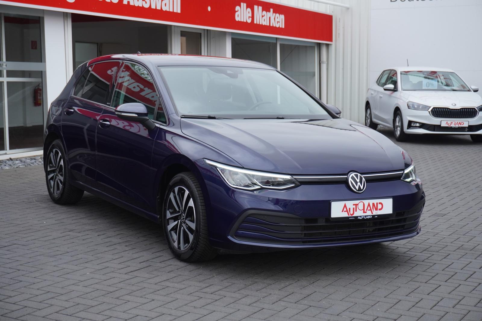 Volkswagen Golf VIII eTSI Klimaaut. LED Navi Kamera, миниатюра 4