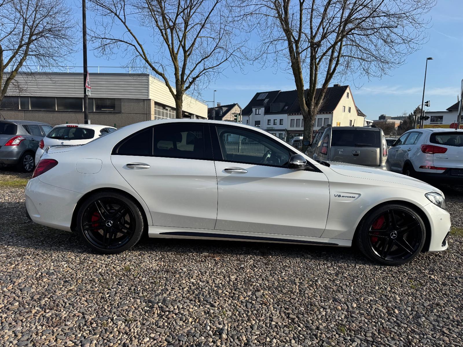 Mercedes-Benz C Limousine C 63 S AMG Scheckheft