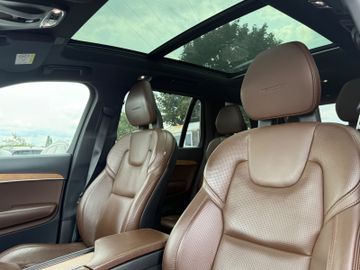 Volvo XC90 - 9