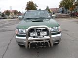 Nissan Navara - gebrauchte Nissan Navara aus dem Jahr 2000