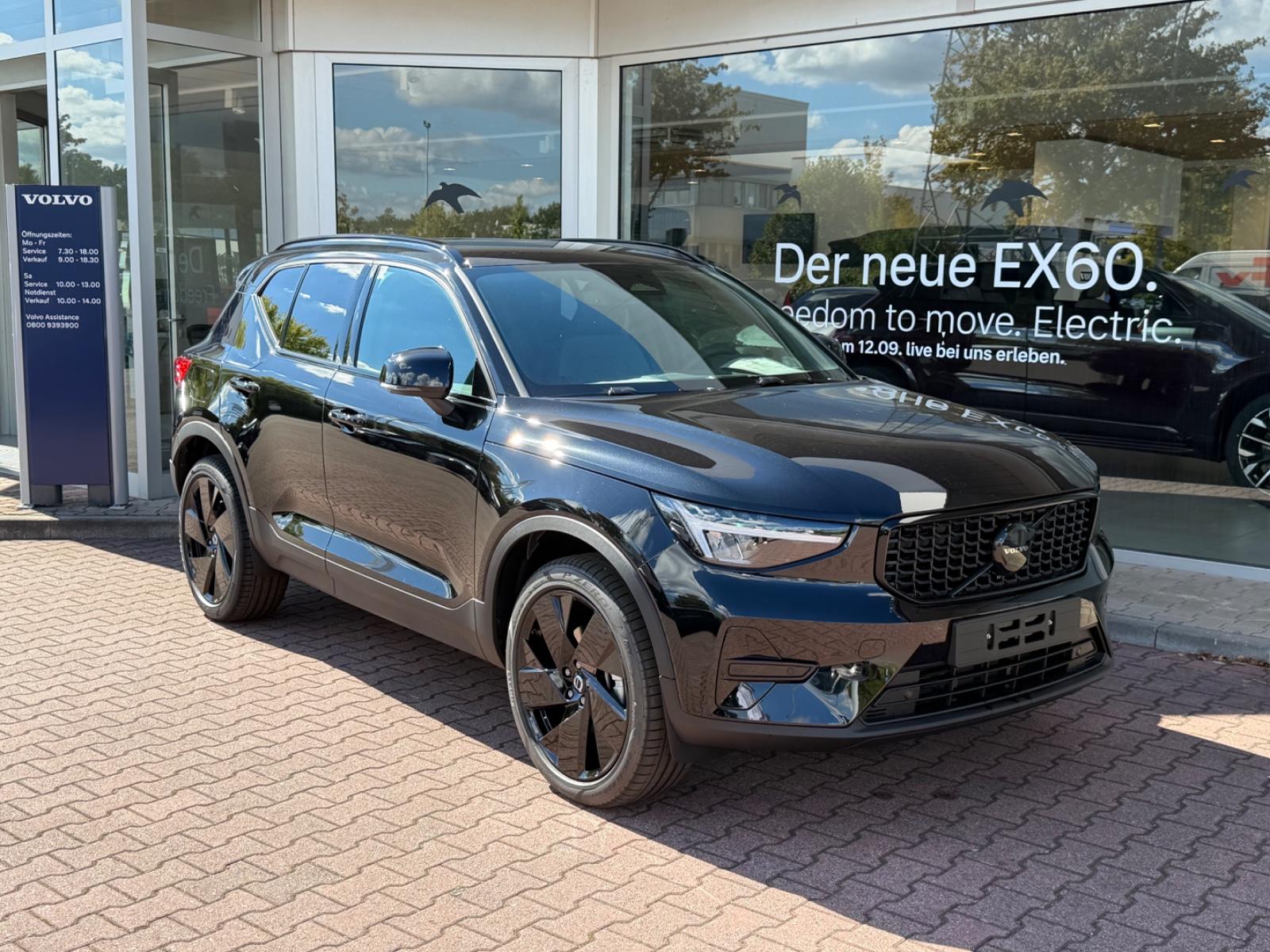 Volvo XC40 B3 Plus Black Edition DCT
