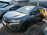 Dacia Jogger Extreme Hybrid 140 7-Sitzer - gebrauchte Dacia Jogger aus dem Jahr 2023